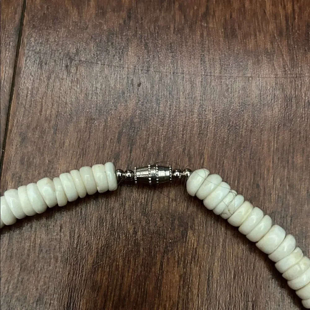 Vintage Hawaiian Puka Shell Necklace with Nickel Toned Barrel Clasp